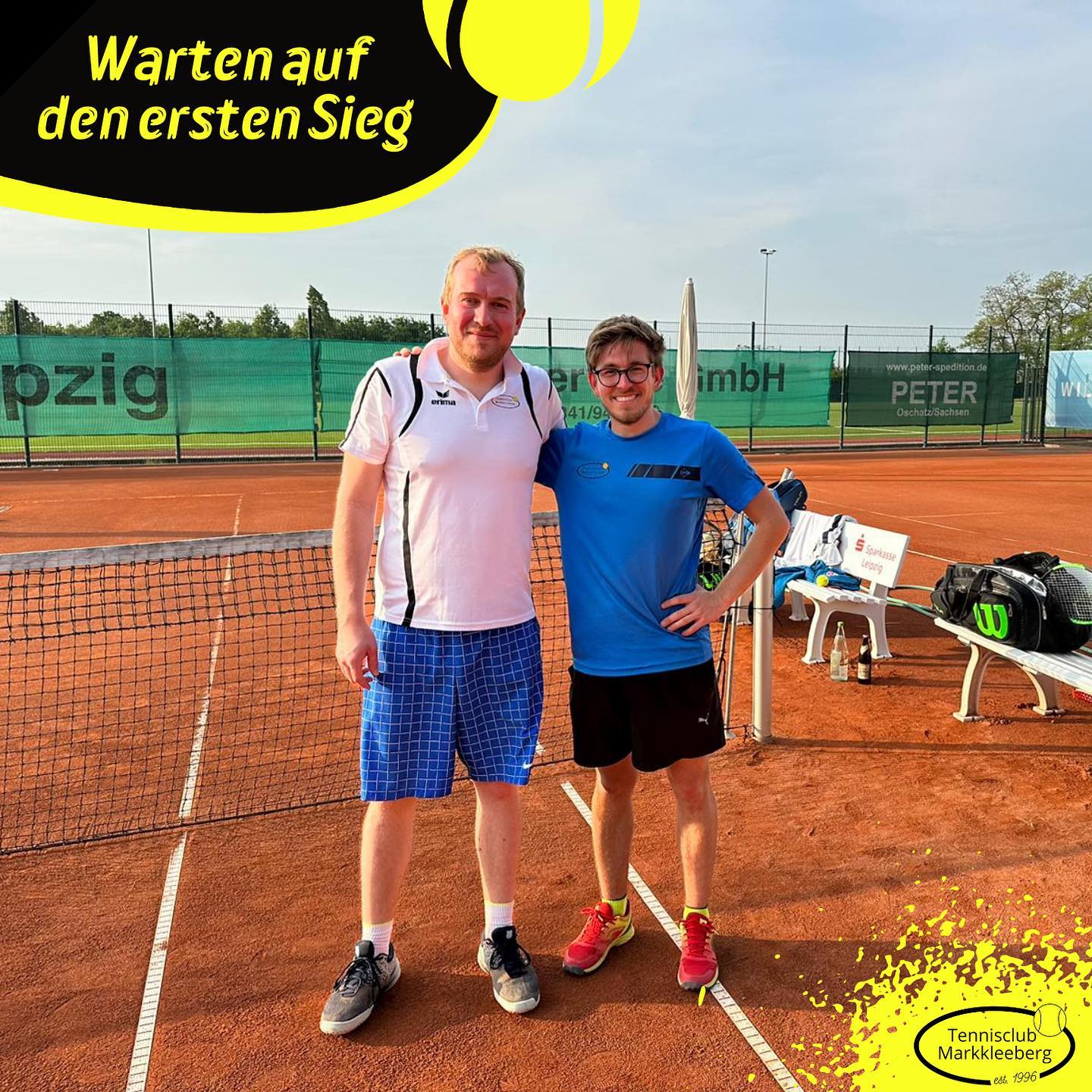 Drei Spiele in drei Wochen - und doch stehen die Herren letztlich mit leeren Händen da. Dass gegen den TC RC Sport IV wenig zu holen sein würde, war abzusehen, umso mehr schmerzen die verlorenen Punkte gegen die 3. Mannschaft des LSC. Nach Einzeln führte man bereits mit 4:2 und benötigte nur noch einen Sieg im Doppel - dieser blieb jedoch aus. Nach insgesamt 4 gespielten und verlorenen Match-Tibreaks aus 9 Matches errang der LSC noch mit 5:4 die Oberhand, zwei kleine Pünktchen fehlten dem entscheidenden Doppel letztlich zum Sieg. Auch gegen die starken Oschatzer Jungs holte man 3 hart erkämpfte Matches, musste sich jedoch insgesamt geschlagen geben. Jetzt heißt es: Zähne zusammenbeißen und in den verbleibenden 3 Punktspielen den Klassenerhalt meistern!